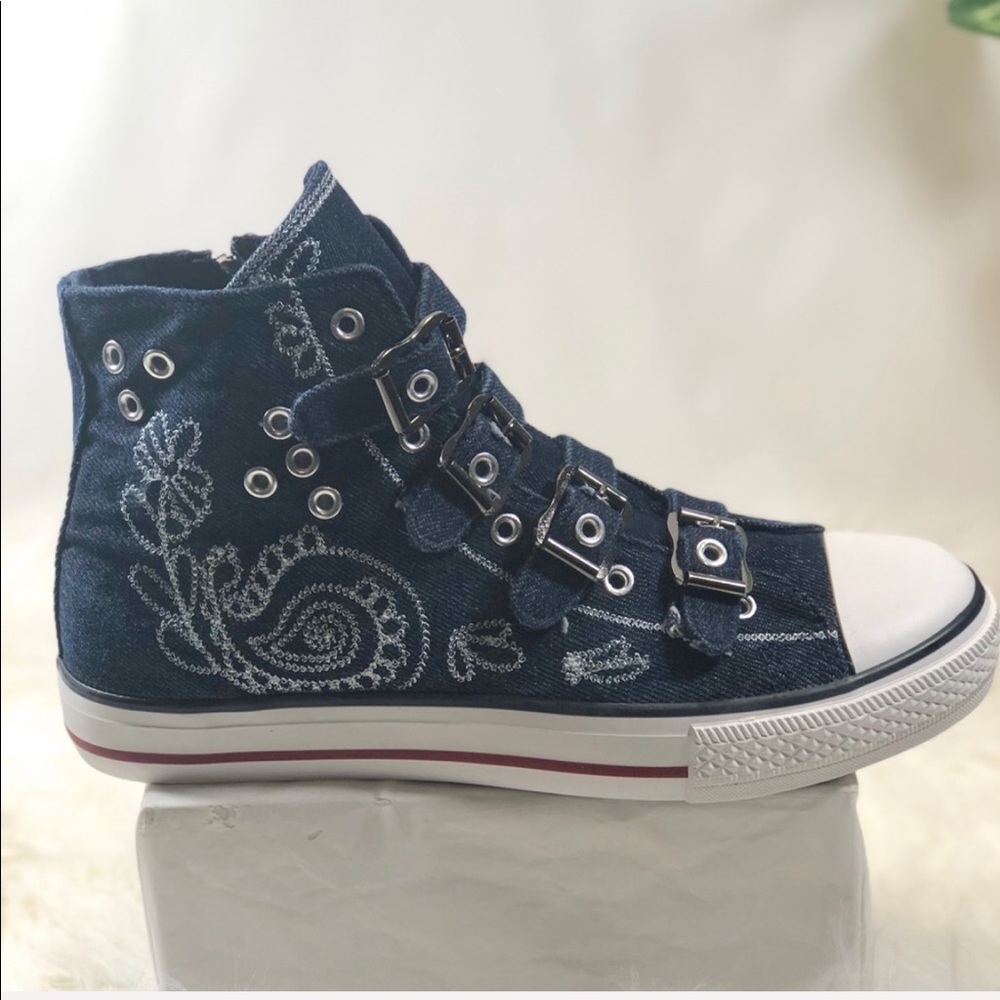 NWOB Blue Denim Hightop Fashion Sneaker